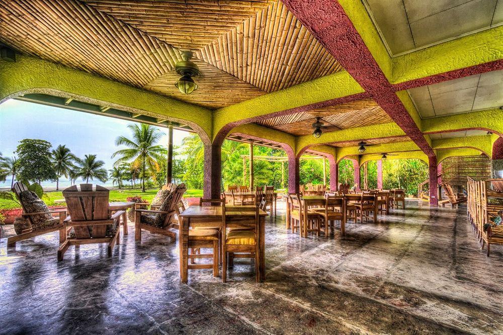Iguana Lodge Beach Resort Puerto Jiménez エクステリア 写真