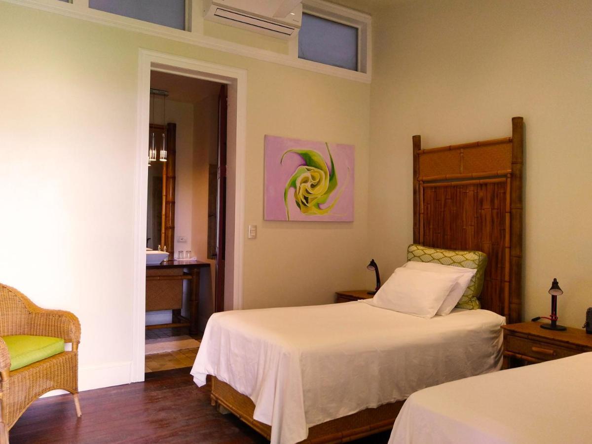 Iguana Lodge Beach Resort Puerto Jiménez エクステリア 写真
